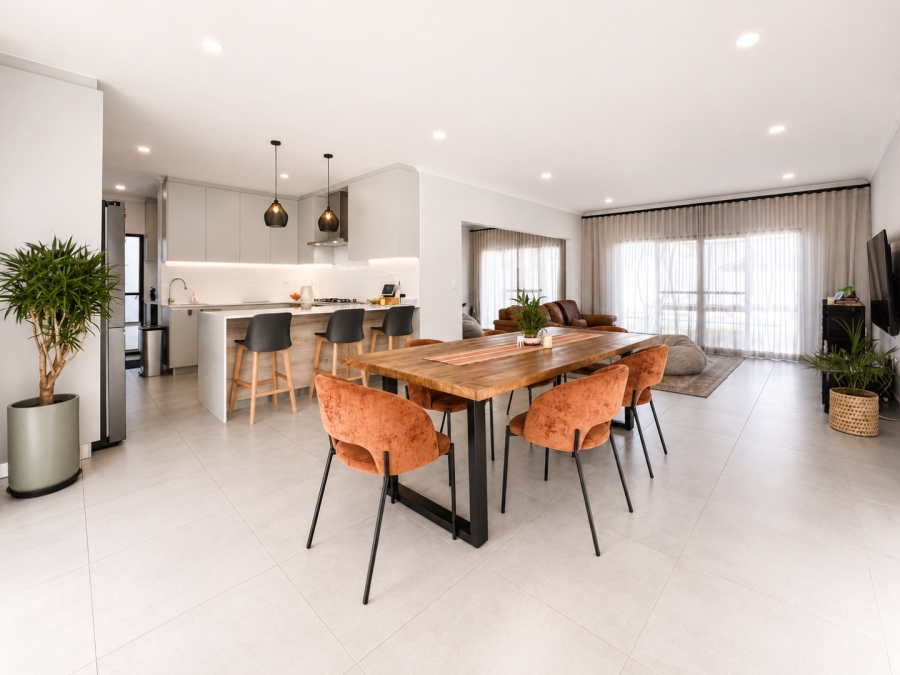 4 Bedroom Property for Sale in Sandown Western Cape
